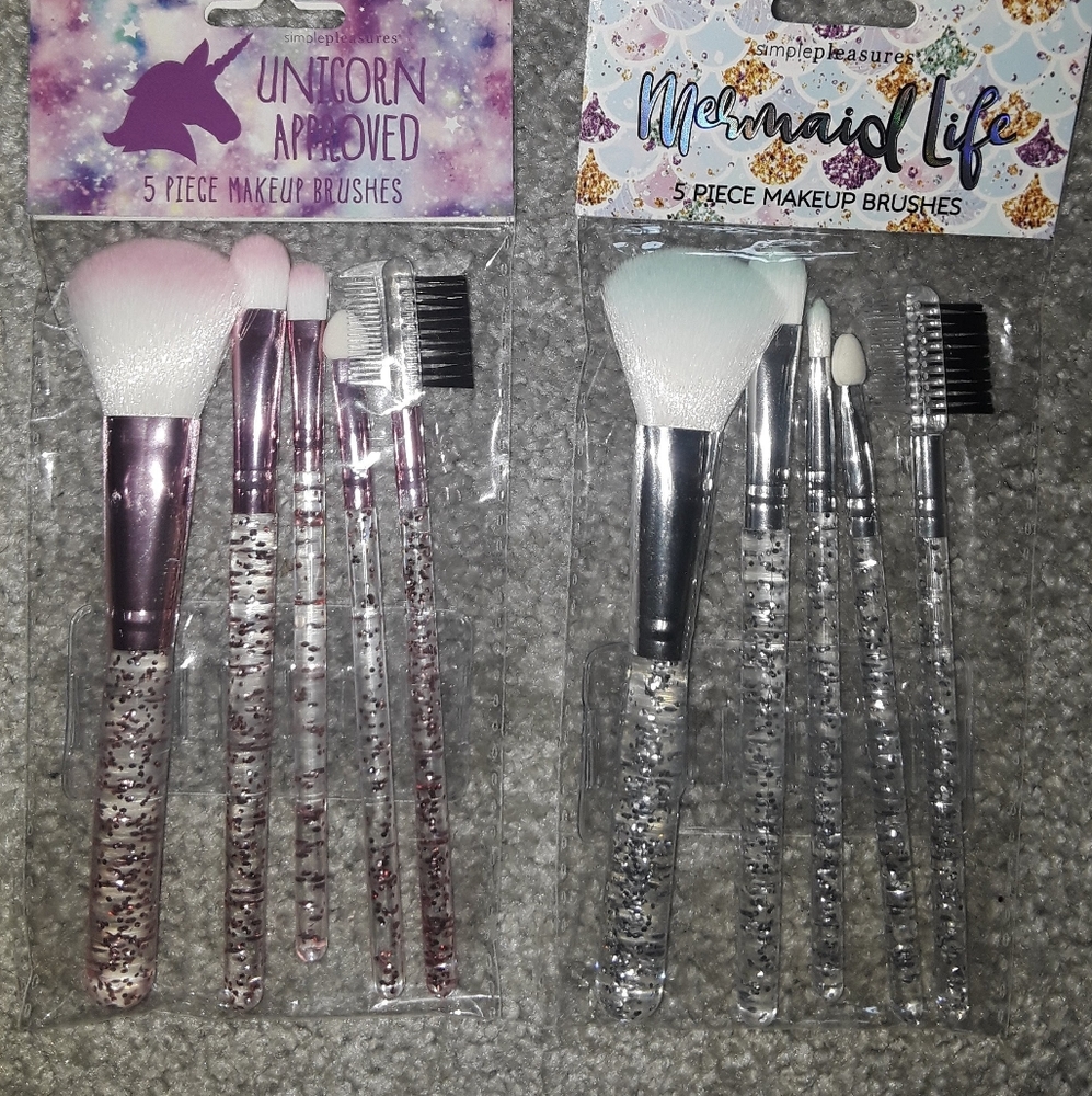 Unique makeup brushes